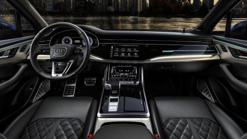 Audi Q7 2024 4
