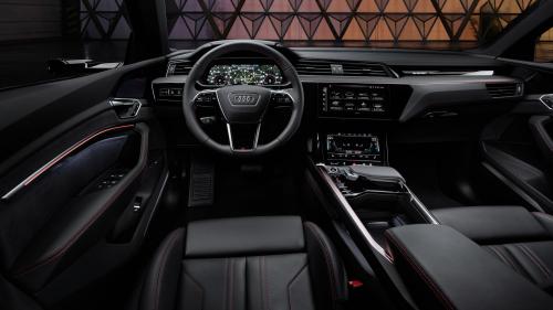 Audi Q8 e-tron 2023 4