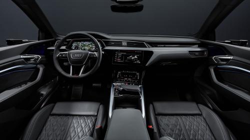 Audi Q8 e-tron 5