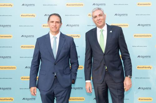 Φίλιππος Ζαγοριανάκος, Group Regional Director της Ayvens και Κώστας Πετρούτσος, Managing Director της Ayvens