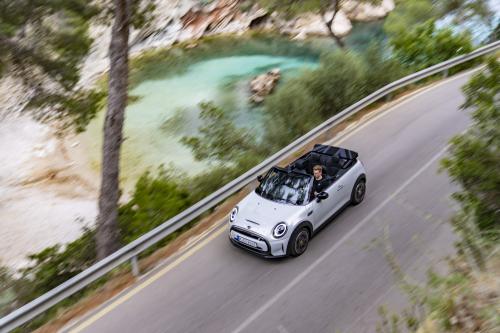 MINI Cabrio 2