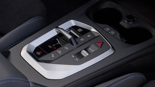 BMW Seira 1 11