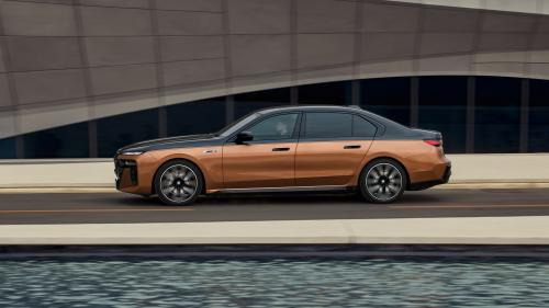 BMW i7 M70 xDrive 2