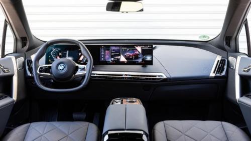 BMW iX
