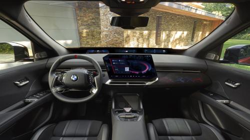 BMW iX4