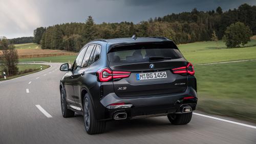 Κεντρική φωτό & εδώ: Η τρέχουσα γενιά της BMW X3 μετά την ανανέωση του 2021