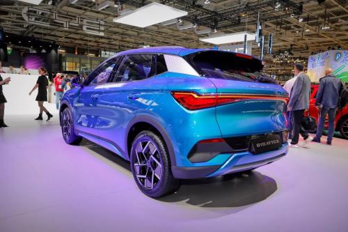 BYD b