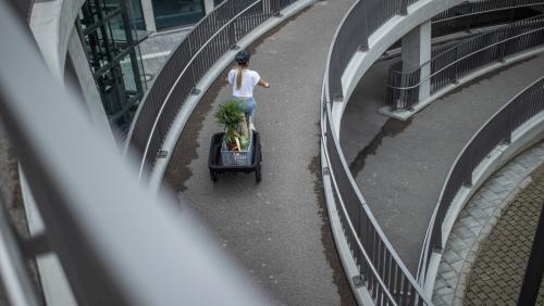 CUBE Concept Dynamic Cargo inspired by BMW