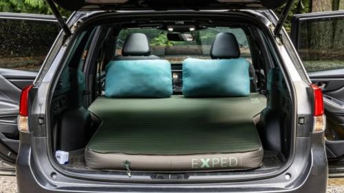 Car house b
