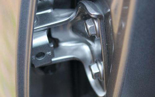 Car mounting bolts 3