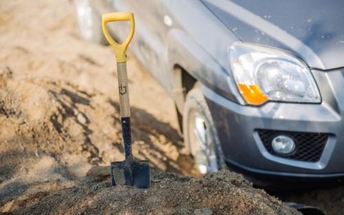car stuck in sand 3