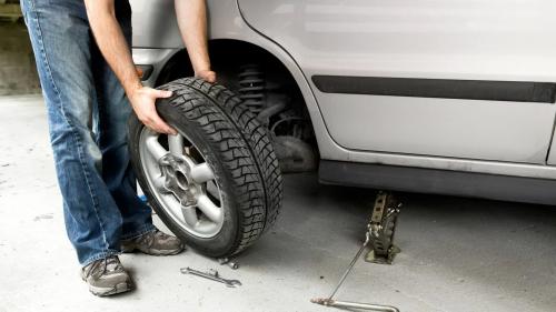 Car tire rotation 2