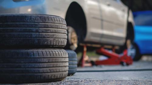 Car tire rotation 4