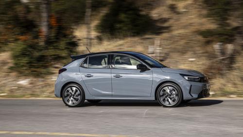 Opel Corsa Hybrid 136 PS