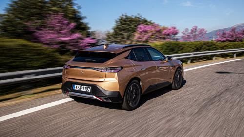 DS 4 Cross 1.5 BlueHDi 130 EAT8 5