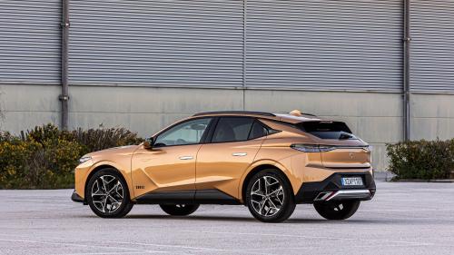 DS 4 Cross 1.5 BlueHDi 130 EAT8 8