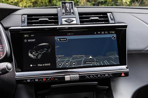 DS 7 E-Tense 300ps vs Lexus NX 450h