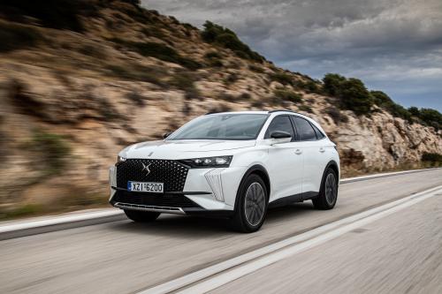 DS 7 E-Tense 300ps vs Lexus NX 450h