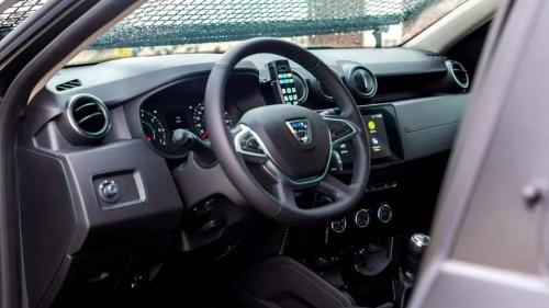 Dacia Duster Military 2023 8