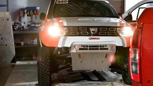 Dacia Duster V8 DKR 2