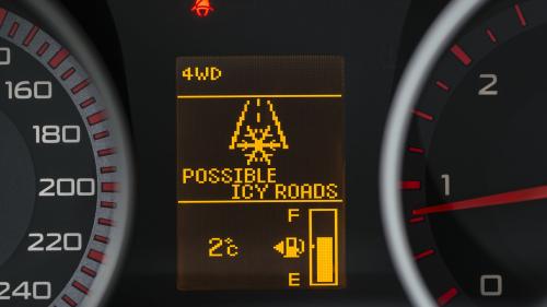 Dashboard warning icy road 4