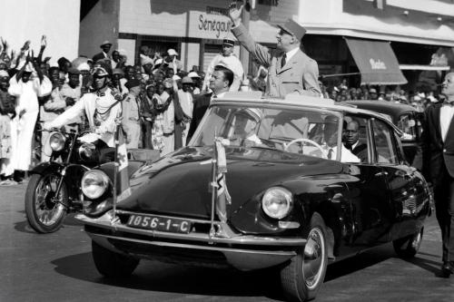 Ο Στρατηγός Charles de Gaulle με τη Citroen DS 19.