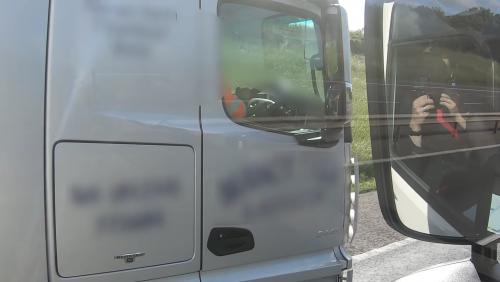 No hands driving 1