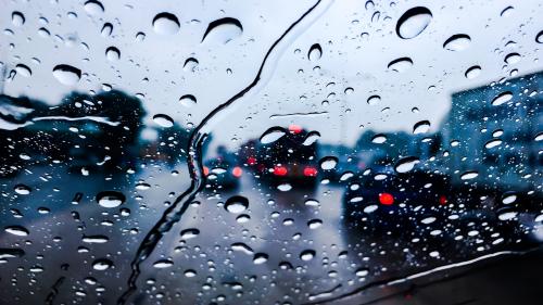 Driving in rainy weather 4