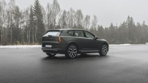 Volvo EX60