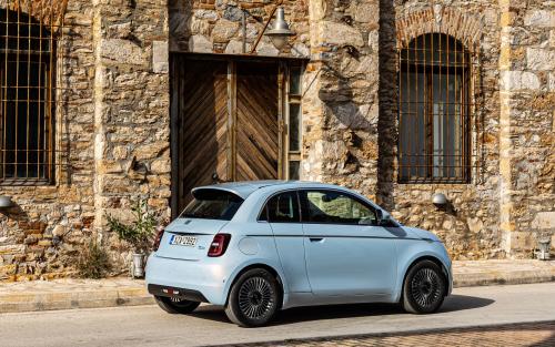 FIAT 500e 3+1 2
