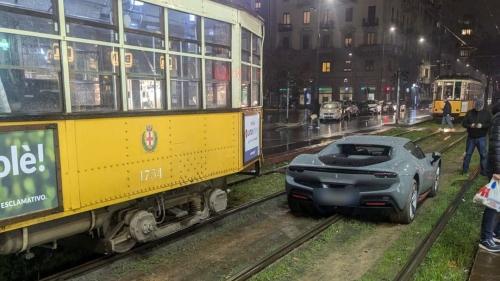 Ferrari 296 GTB Milano tram 2