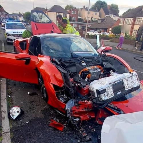 Ferrari SF90 crash 3