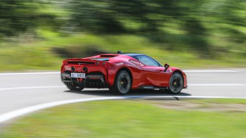 Ferrari SF90 Stradale 2
