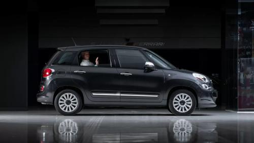 Fiat 500L Pope