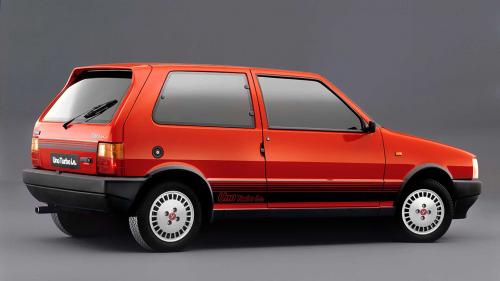 Fiat Uno Turbo b