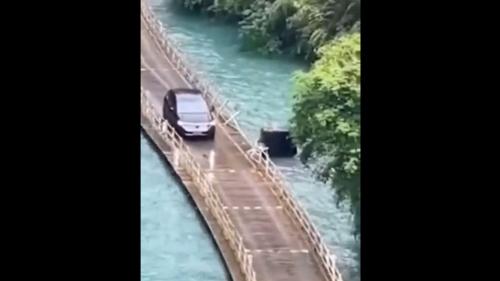 Floating bridge 5