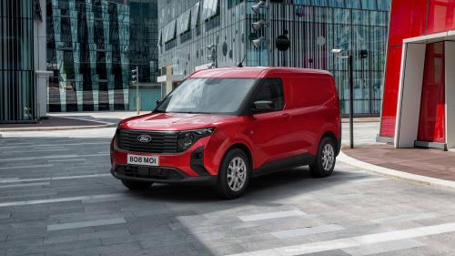 Ford E-Transit Courier 9