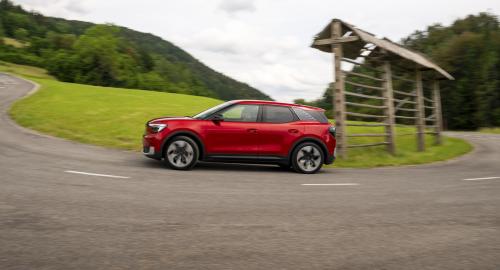 Ford Explorer 2024 3