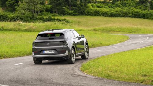 Ford Explorer 2024 3