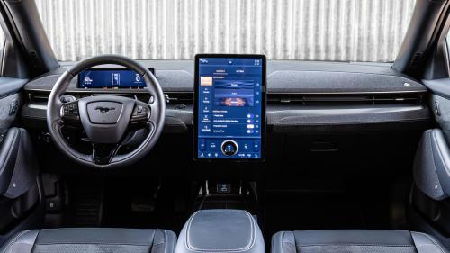 Ford Mustang Mach-E 8