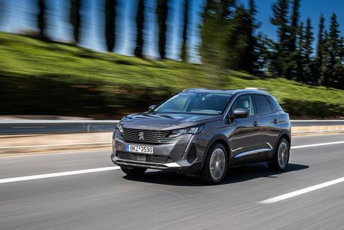 Peugeot 3008 vs Audi Q3