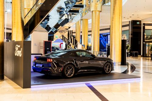 Ford Mustang Dark Horse