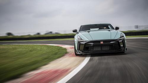 Η πρόσφατη έκδοση GT-R50 από την Italdesign