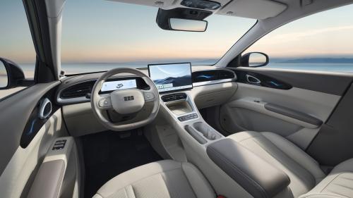Geely E2