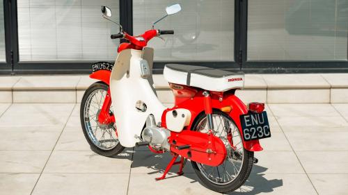 Honda Super Cub 50 2