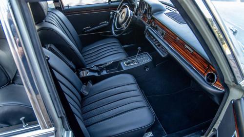 Icon Mercedes 300 SEL