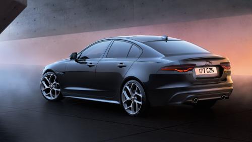 Jaguar XE 300 Sport 2