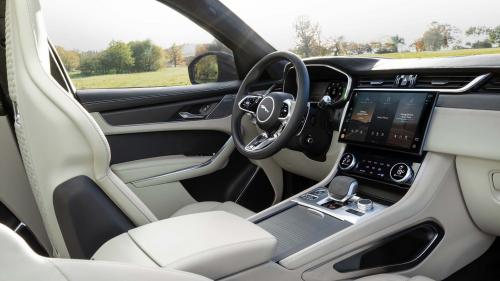 Jaguar F-Pace SVR