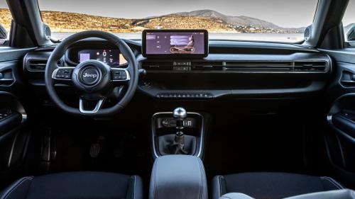Jeep Avenger 4