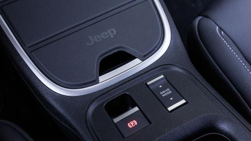 Jeep Avenger Hybrid 2024 13